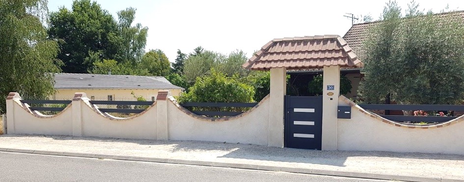 portail aluminium à Berry-Bouy près de Bourges dans le Cher 18