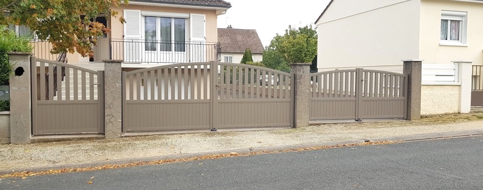 portail pvc à Berry-Bouy près de Bourges dans le Cher 18